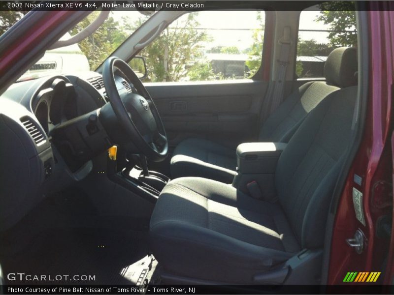 Molten Lava Metallic / Gray Celadon 2002 Nissan Xterra XE V6 4x4