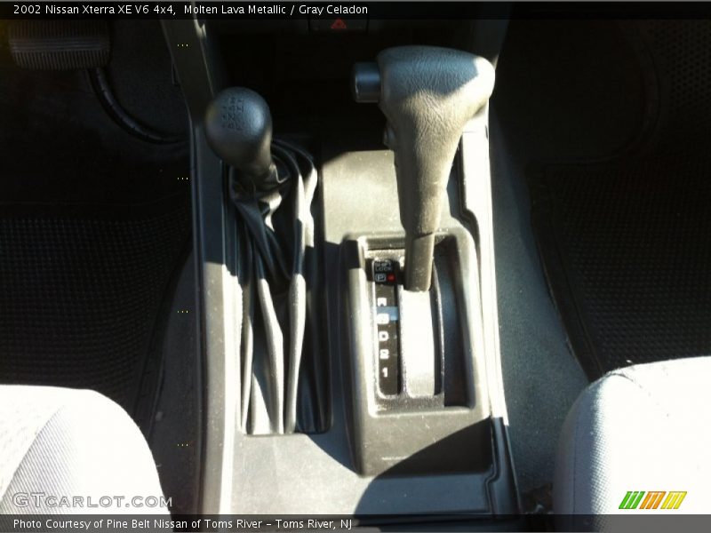 Molten Lava Metallic / Gray Celadon 2002 Nissan Xterra XE V6 4x4