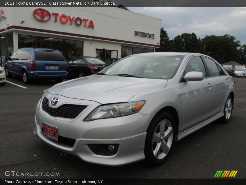 Classic Silver Metallic / Dark Charcoal 2011 Toyota Camry SE