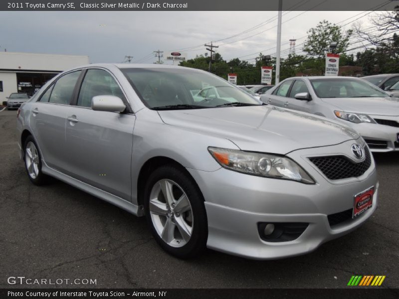 Classic Silver Metallic / Dark Charcoal 2011 Toyota Camry SE