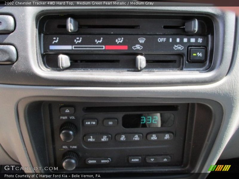 Medium Green Pearl Metallic / Medium Gray 2002 Chevrolet Tracker 4WD Hard Top
