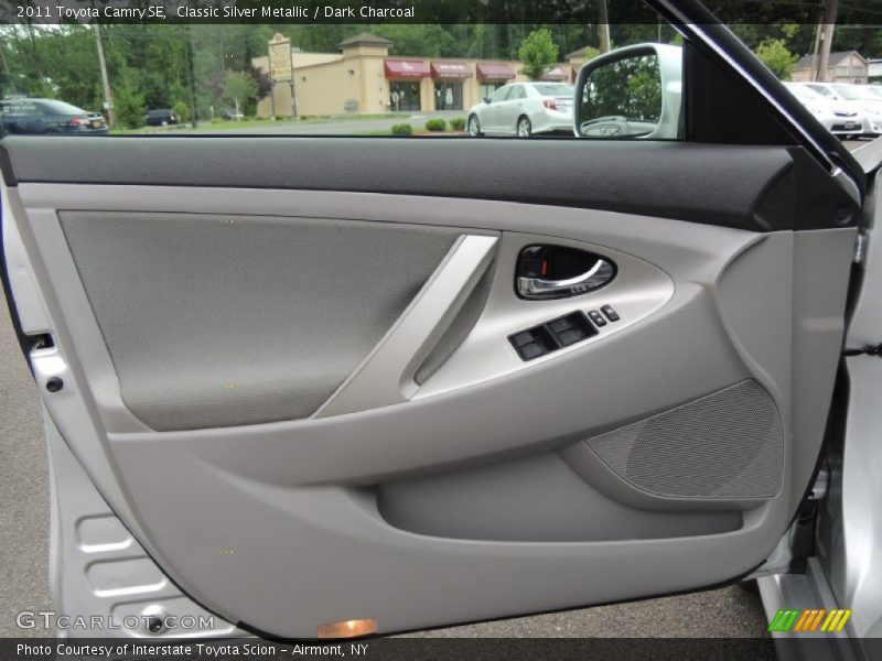 Classic Silver Metallic / Dark Charcoal 2011 Toyota Camry SE