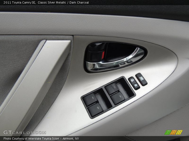 Classic Silver Metallic / Dark Charcoal 2011 Toyota Camry SE