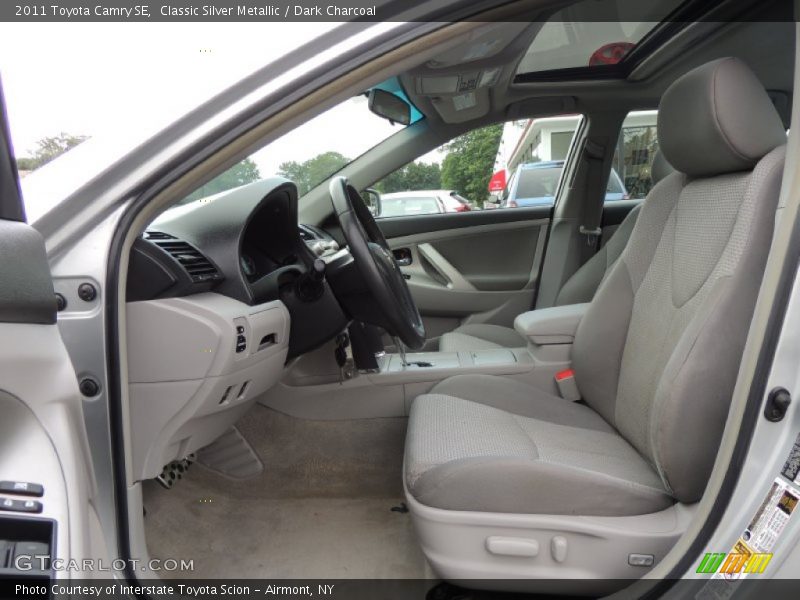 Classic Silver Metallic / Dark Charcoal 2011 Toyota Camry SE