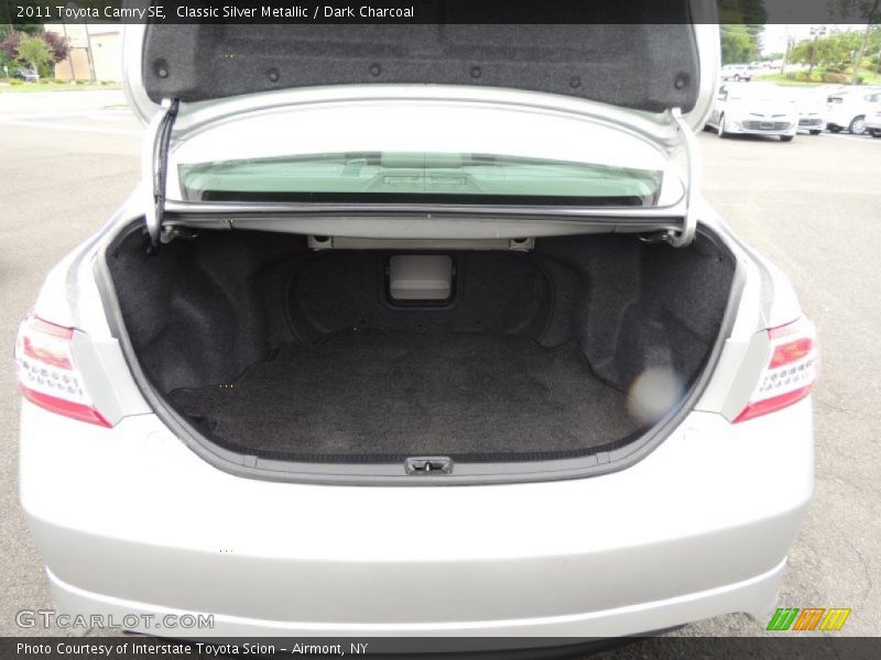 Classic Silver Metallic / Dark Charcoal 2011 Toyota Camry SE