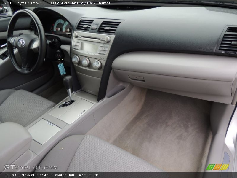 Classic Silver Metallic / Dark Charcoal 2011 Toyota Camry SE