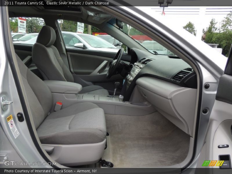 Classic Silver Metallic / Dark Charcoal 2011 Toyota Camry SE