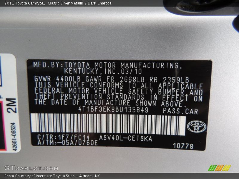 Classic Silver Metallic / Dark Charcoal 2011 Toyota Camry SE