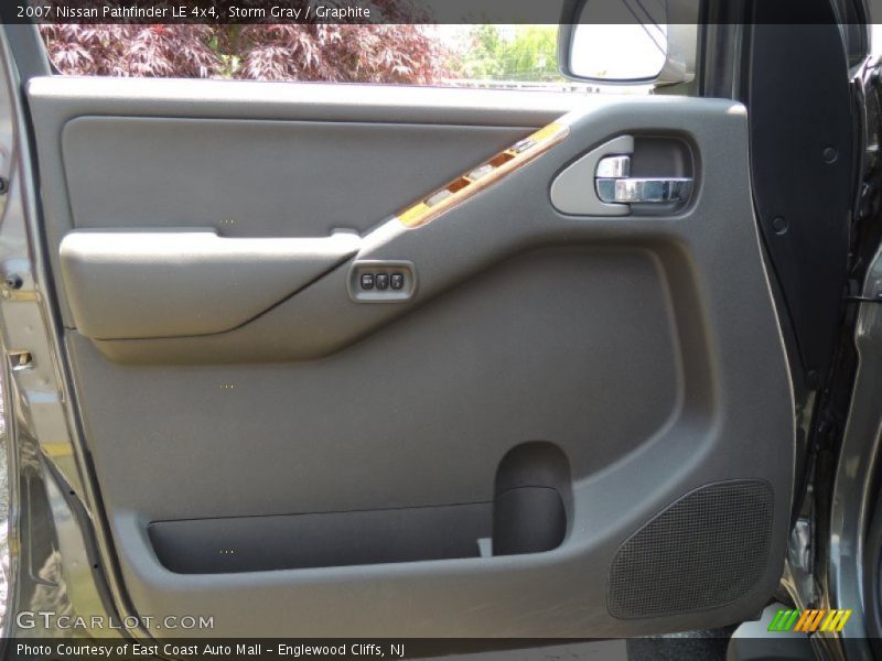 Storm Gray / Graphite 2007 Nissan Pathfinder LE 4x4