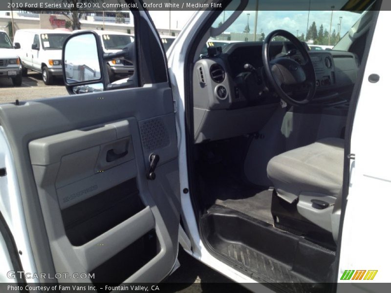 Oxford White / Medium Flint 2010 Ford E Series Van E250 XL Commericial