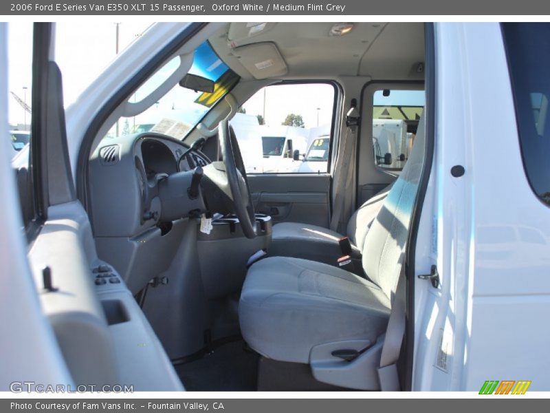 Oxford White / Medium Flint Grey 2006 Ford E Series Van E350 XLT 15 Passenger