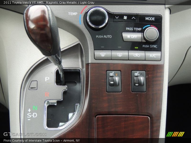 Magnetic Gray Metallic / Light Gray 2011 Toyota Venza V6 AWD