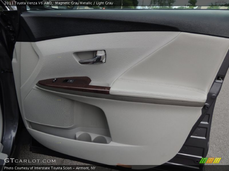 Magnetic Gray Metallic / Light Gray 2011 Toyota Venza V6 AWD