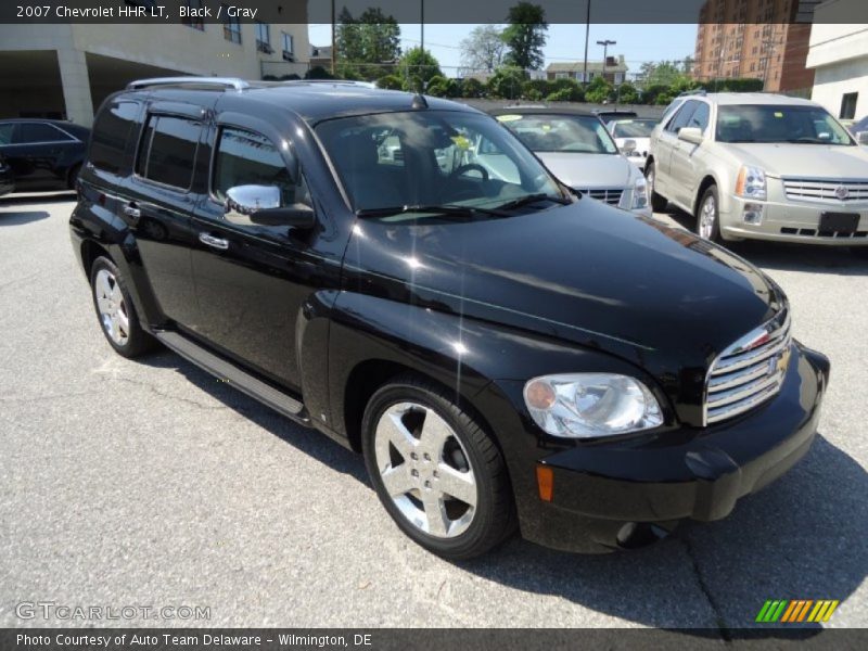 Front 3/4 View of 2007 HHR LT