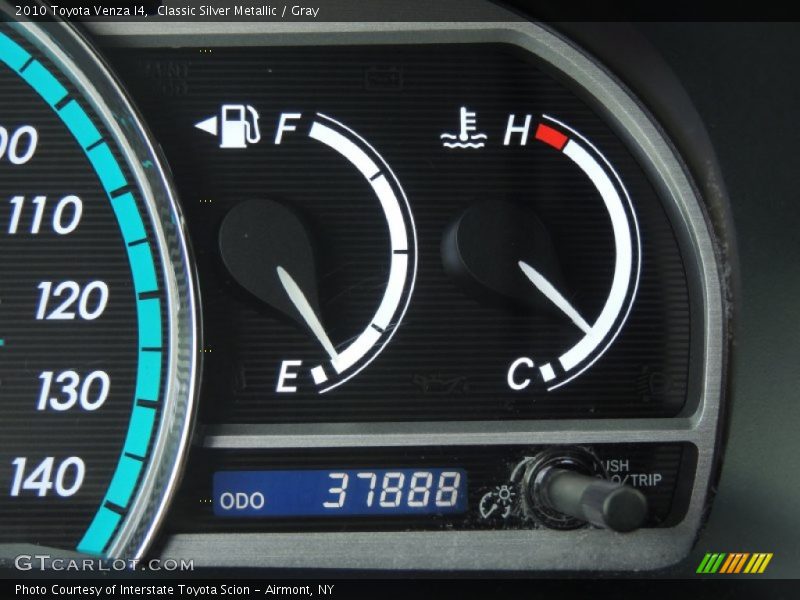 Classic Silver Metallic / Gray 2010 Toyota Venza I4