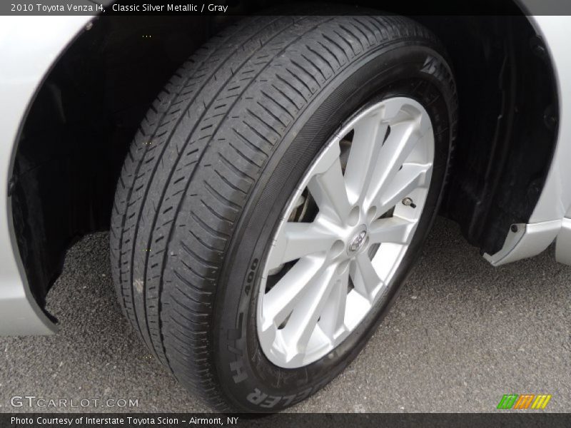 Classic Silver Metallic / Gray 2010 Toyota Venza I4