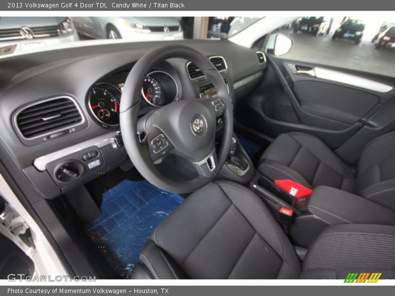 Candy White / Titan Black 2013 Volkswagen Golf 4 Door TDI