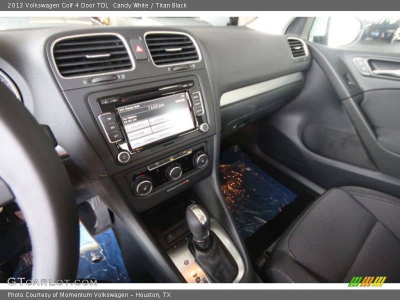 Candy White / Titan Black 2013 Volkswagen Golf 4 Door TDI