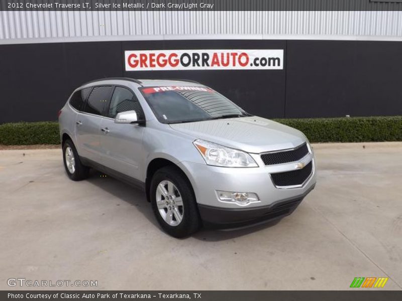 Silver Ice Metallic / Dark Gray/Light Gray 2012 Chevrolet Traverse LT
