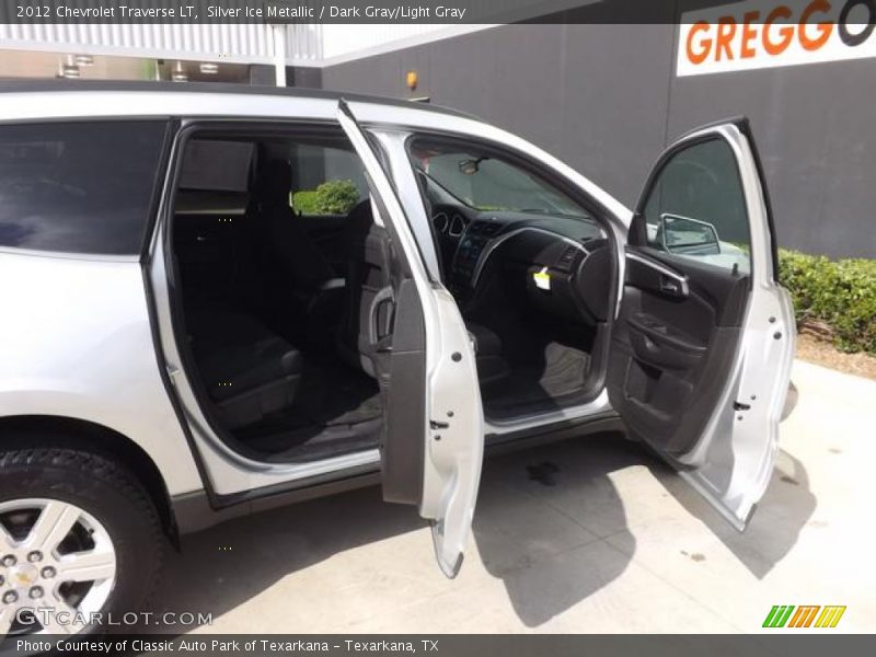 Silver Ice Metallic / Dark Gray/Light Gray 2012 Chevrolet Traverse LT