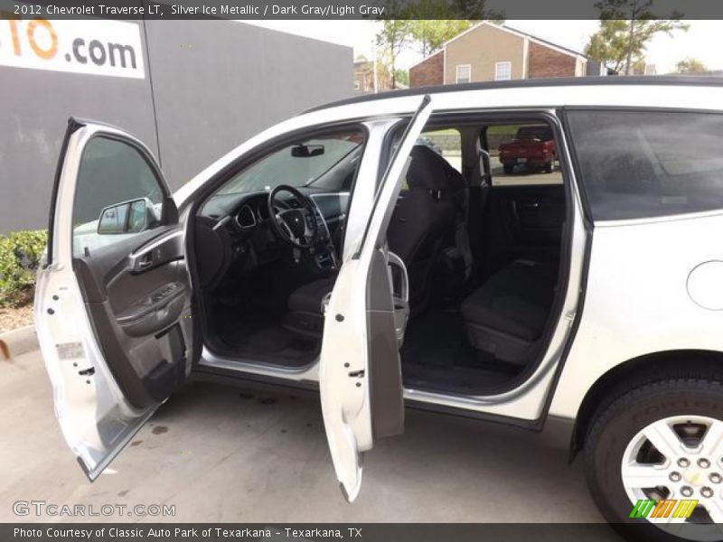 Silver Ice Metallic / Dark Gray/Light Gray 2012 Chevrolet Traverse LT