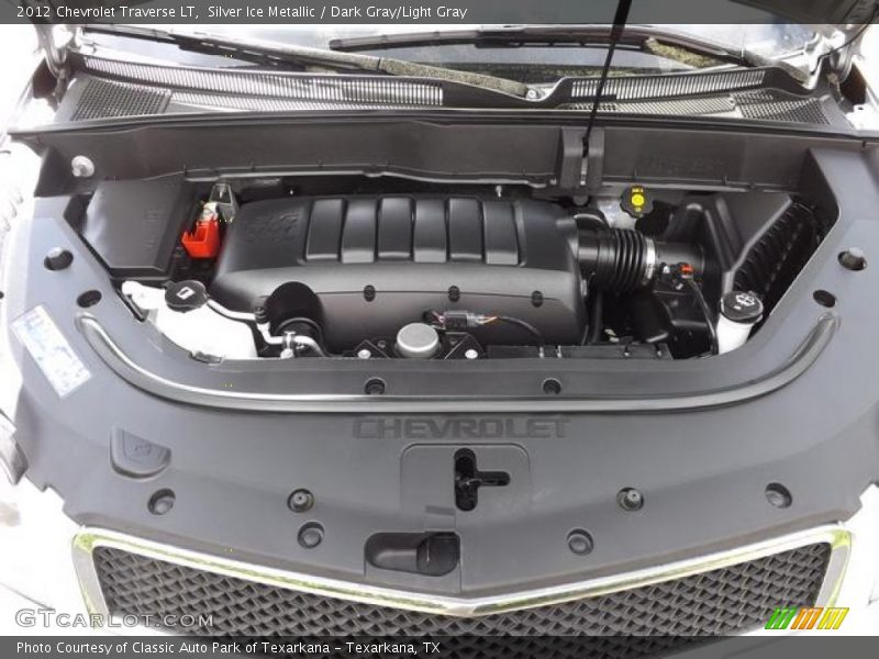 Silver Ice Metallic / Dark Gray/Light Gray 2012 Chevrolet Traverse LT