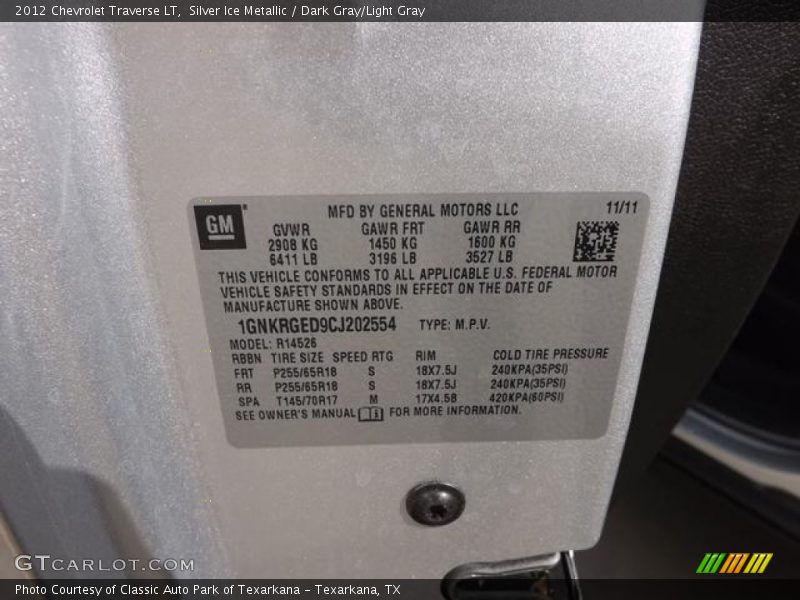 Silver Ice Metallic / Dark Gray/Light Gray 2012 Chevrolet Traverse LT