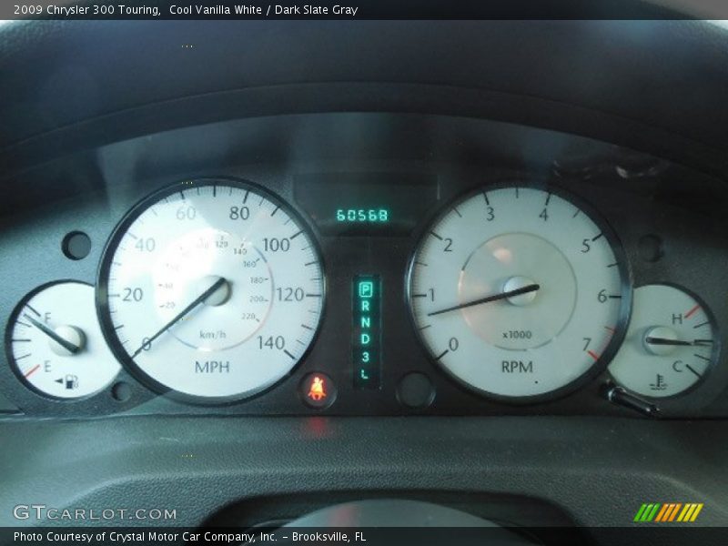 Cool Vanilla White / Dark Slate Gray 2009 Chrysler 300 Touring