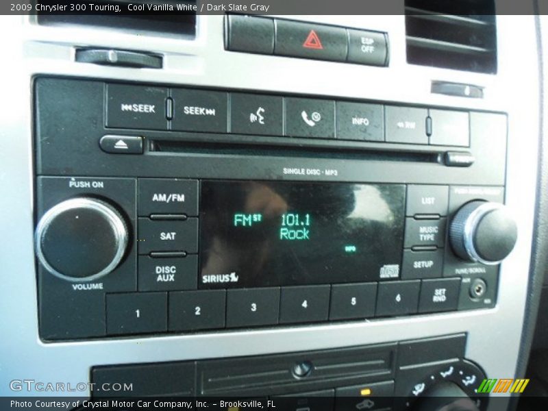 Cool Vanilla White / Dark Slate Gray 2009 Chrysler 300 Touring