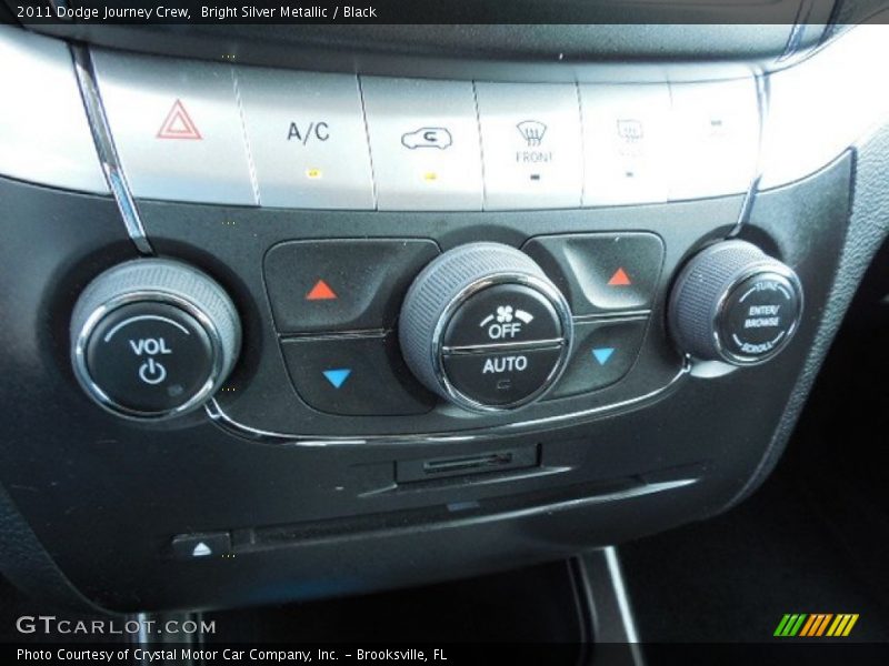Bright Silver Metallic / Black 2011 Dodge Journey Crew