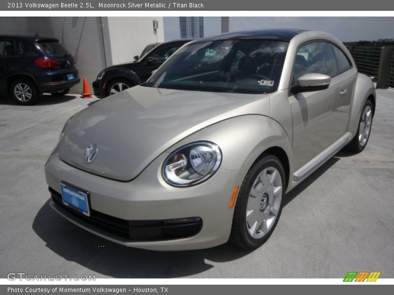 Moonrock Silver Metallic / Titan Black 2013 Volkswagen Beetle 2.5L