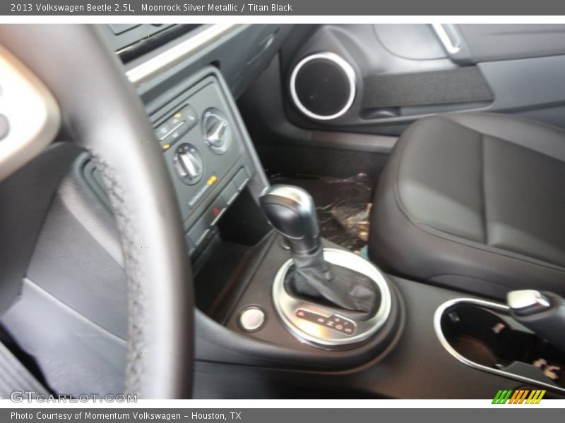 Moonrock Silver Metallic / Titan Black 2013 Volkswagen Beetle 2.5L