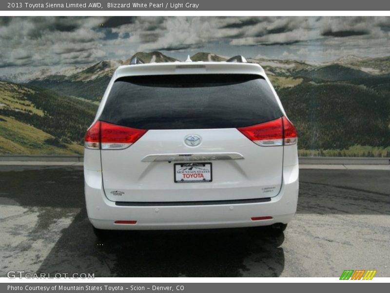 Blizzard White Pearl / Light Gray 2013 Toyota Sienna Limited AWD