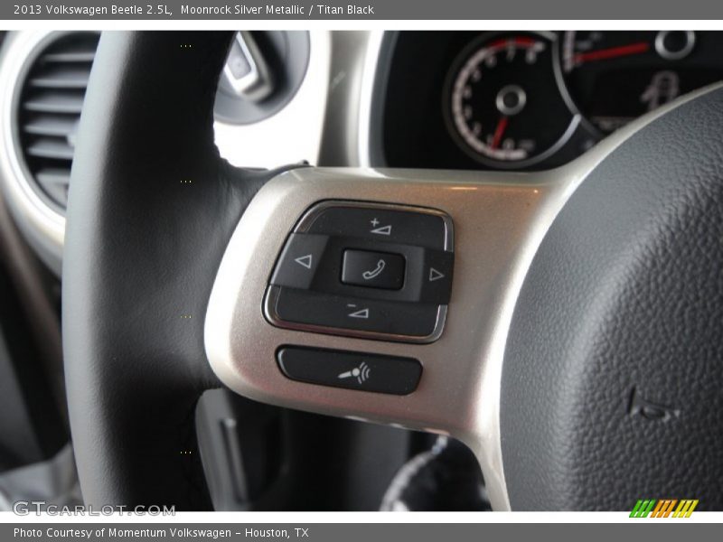 Moonrock Silver Metallic / Titan Black 2013 Volkswagen Beetle 2.5L