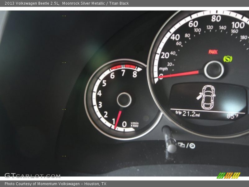 Moonrock Silver Metallic / Titan Black 2013 Volkswagen Beetle 2.5L