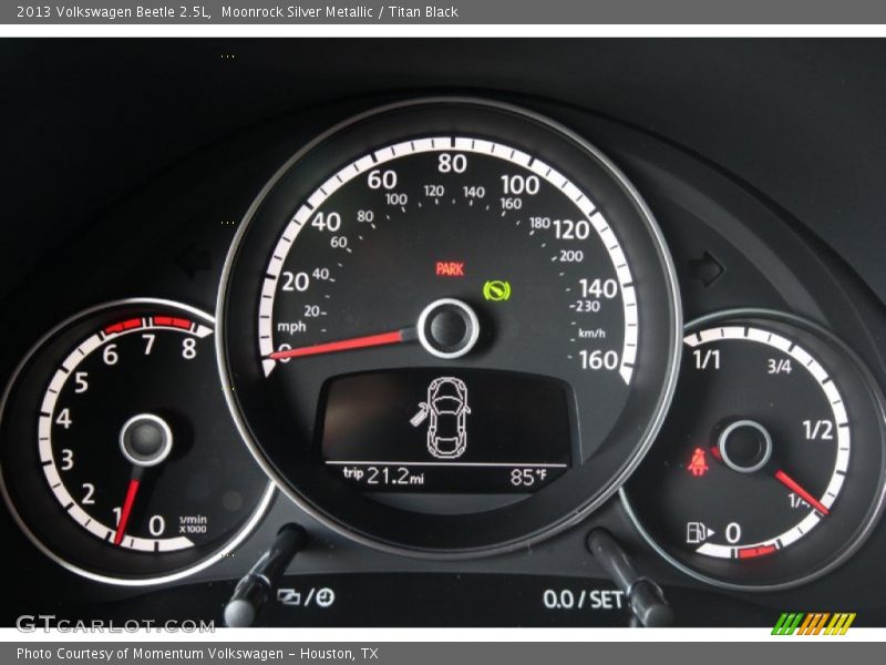 Moonrock Silver Metallic / Titan Black 2013 Volkswagen Beetle 2.5L