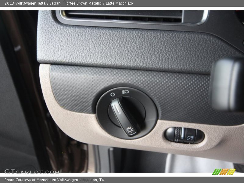 Toffee Brown Metallic / Latte Macchiato 2013 Volkswagen Jetta S Sedan
