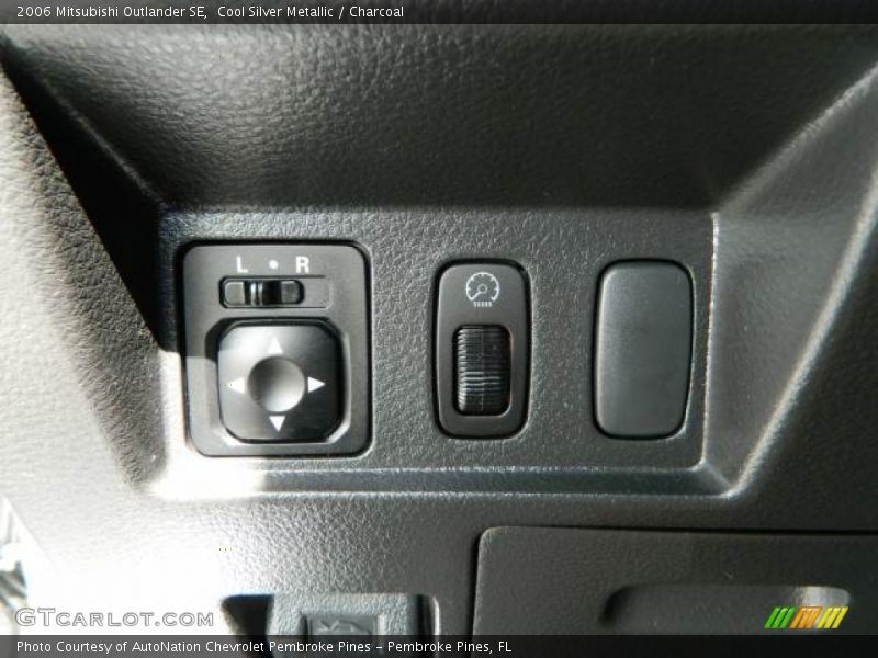 Cool Silver Metallic / Charcoal 2006 Mitsubishi Outlander SE