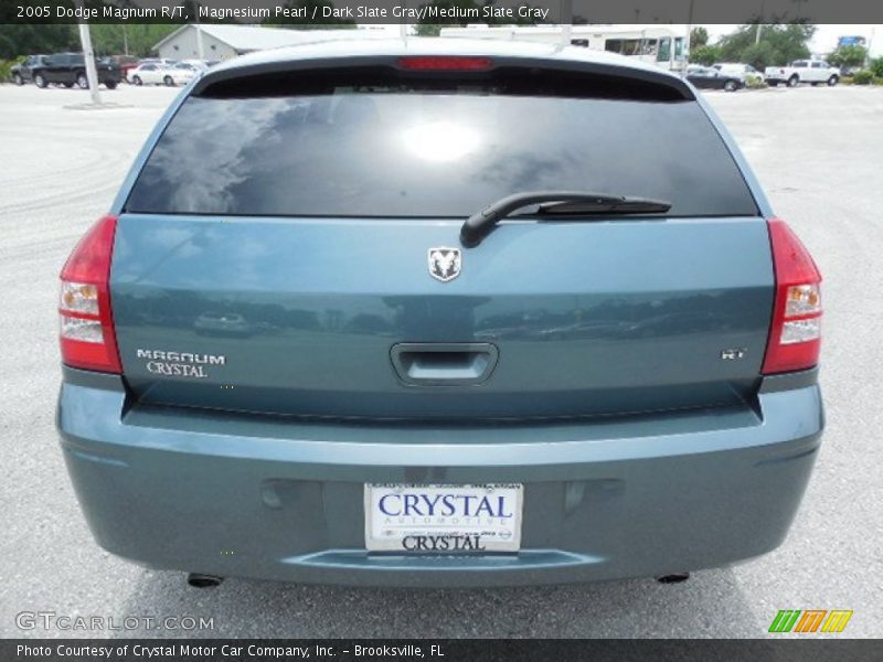 Magnesium Pearl / Dark Slate Gray/Medium Slate Gray 2005 Dodge Magnum R/T