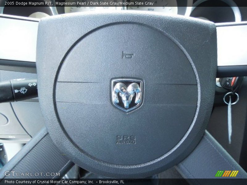 Magnesium Pearl / Dark Slate Gray/Medium Slate Gray 2005 Dodge Magnum R/T