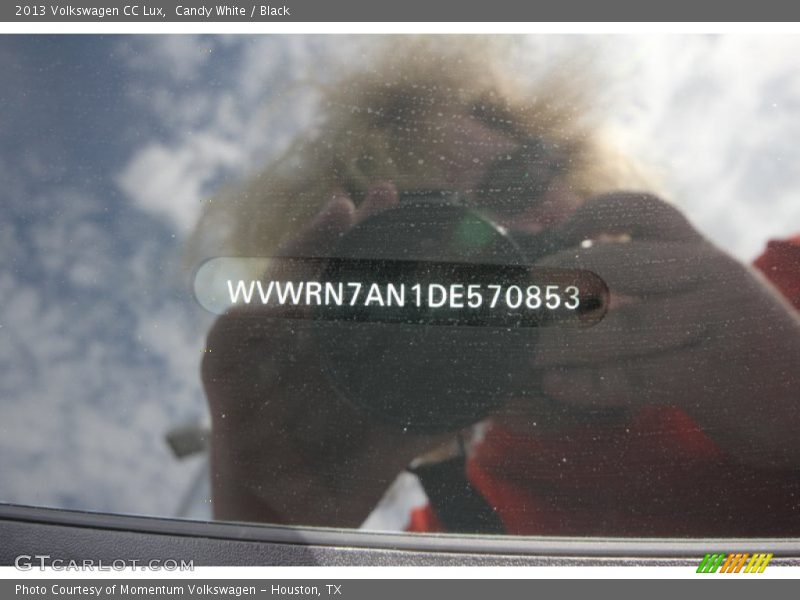 Candy White / Black 2013 Volkswagen CC Lux