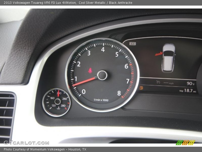 Cool Silver Metallic / Black Anthracite 2013 Volkswagen Touareg VR6 FSI Lux 4XMotion