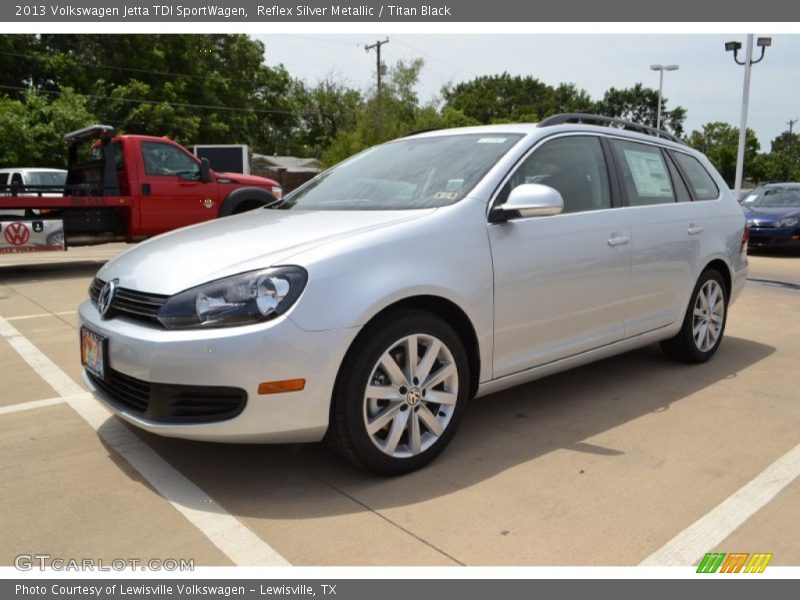 Front 3/4 View of 2013 Jetta TDI SportWagen