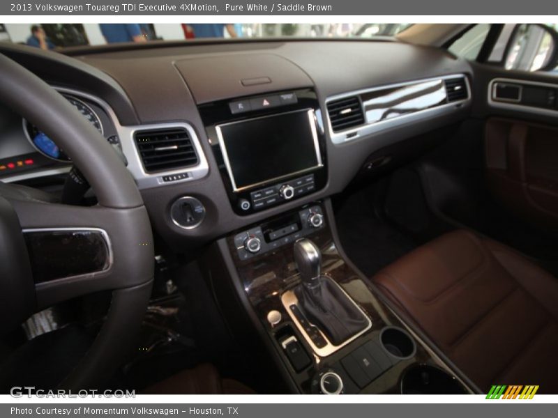 Pure White / Saddle Brown 2013 Volkswagen Touareg TDI Executive 4XMotion