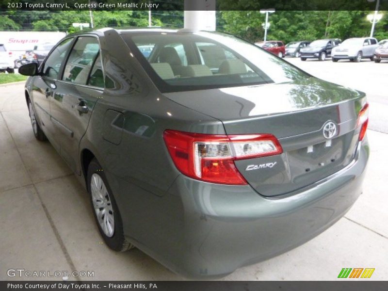 Cypress Green Metallic / Ivory 2013 Toyota Camry L