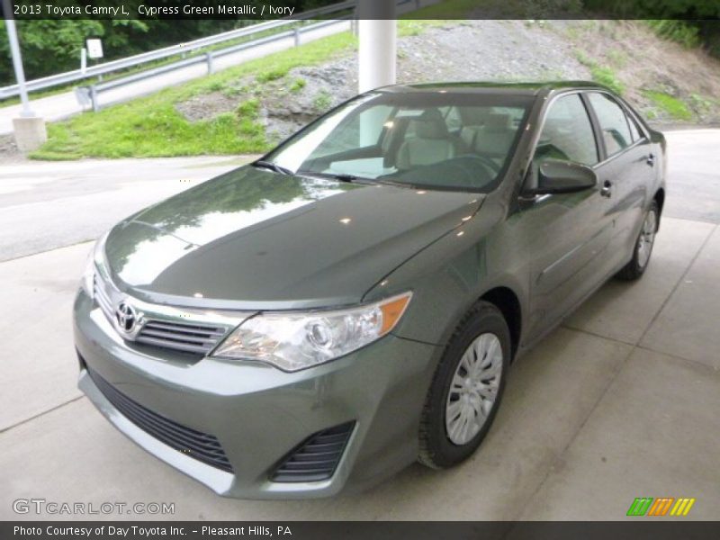 Cypress Green Metallic / Ivory 2013 Toyota Camry L