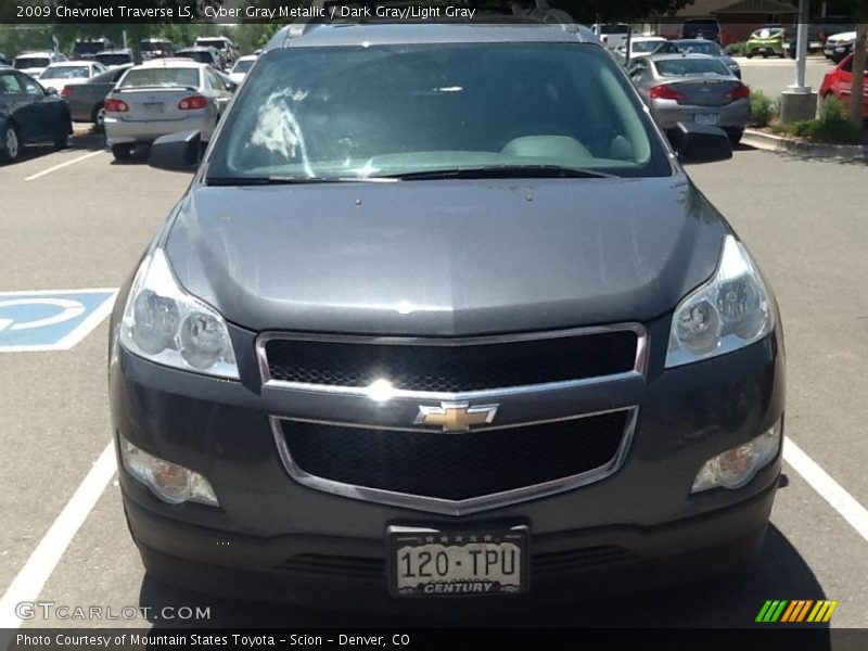 Cyber Gray Metallic / Dark Gray/Light Gray 2009 Chevrolet Traverse LS