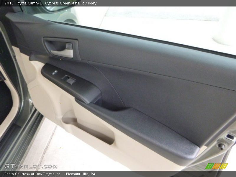Cypress Green Metallic / Ivory 2013 Toyota Camry L