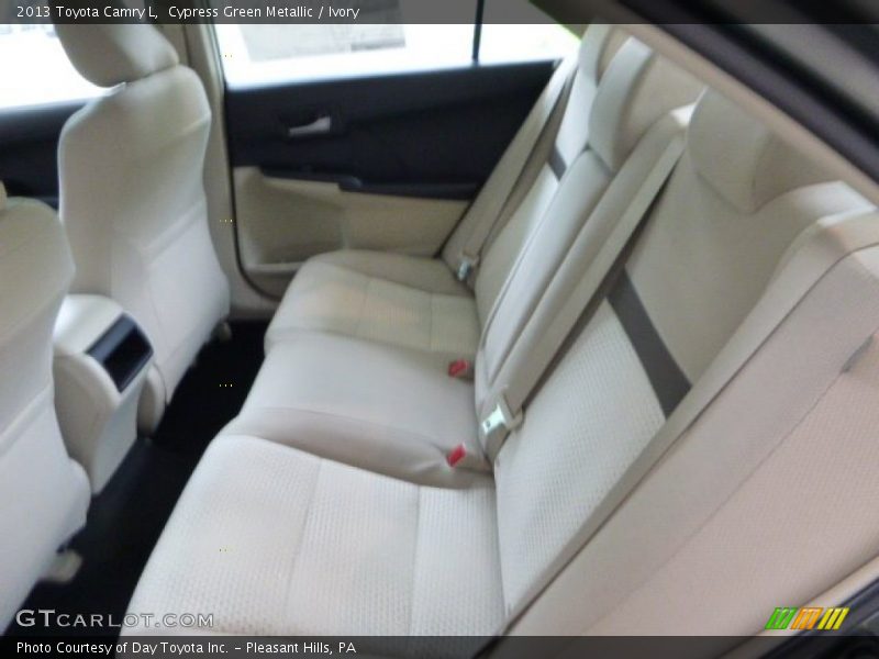 Cypress Green Metallic / Ivory 2013 Toyota Camry L