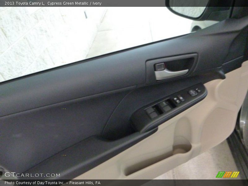 Cypress Green Metallic / Ivory 2013 Toyota Camry L